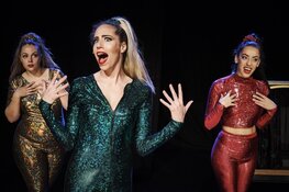 De Gestampte Meisjes met F*KE IT in Leiden 11-3 en Wassenaar 12-3