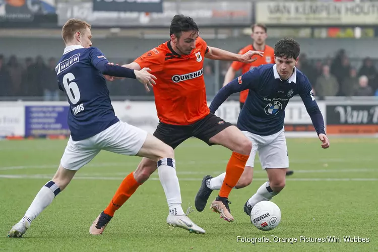 Koploper Katwijk speelt gelijk, Rijnsburgse Boys komt dichterbij. Quick Boys zet zegereeks voort