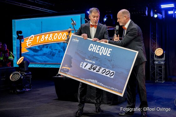 Gasten Reddersgala halen recordbedrag op voor de KNRM