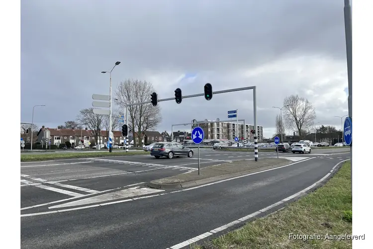 Verkeer in Katwijk loopt vast: PvdA eist veilige rotondes en oplossing bestelbusjes en N206