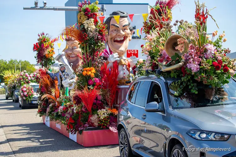 Prijzenregen voor Flower Parade Rijnsburg - Muzikaal Bloemenonthaal