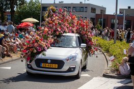 Prijzenregen voor Flower Parade Rijnsburg - Muzikaal Bloemenonthaal