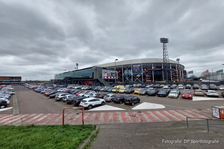 Feyenoord geeft voorsprong uit handen, Go Ahead Eagles pakt punt
